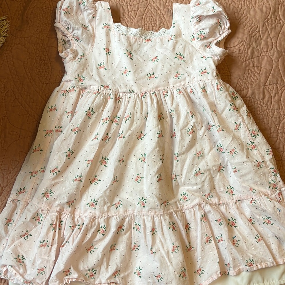 Sweet lace dress